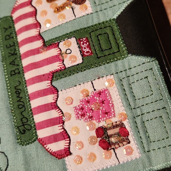 FOREVER By Fossil Black and Green Bakery Themed Women's Bag - Picture 12 of 12